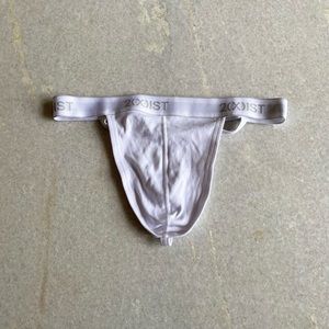 2(X)IST White Y Back Thong